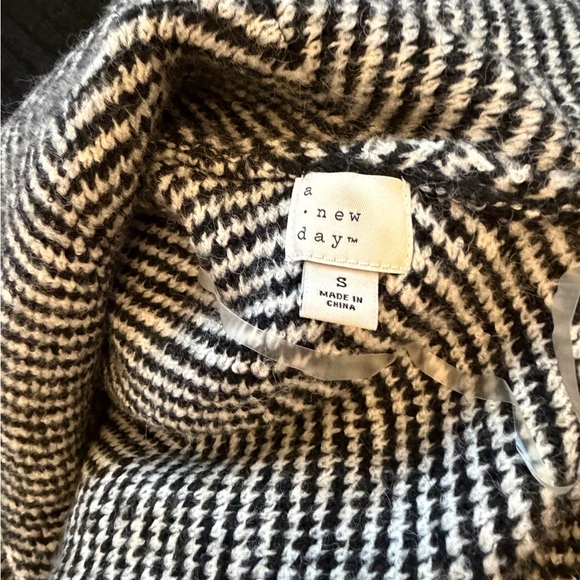 A New Day Black and White Houndstooth Duster Cardigan - Picture 4 of 4